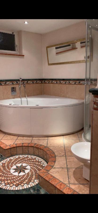 Aschaffapartment 4 Schlafzimmer Bis 10 Personen Bei Aschaffenburg Mainaschaff Ngoại thất bức ảnh