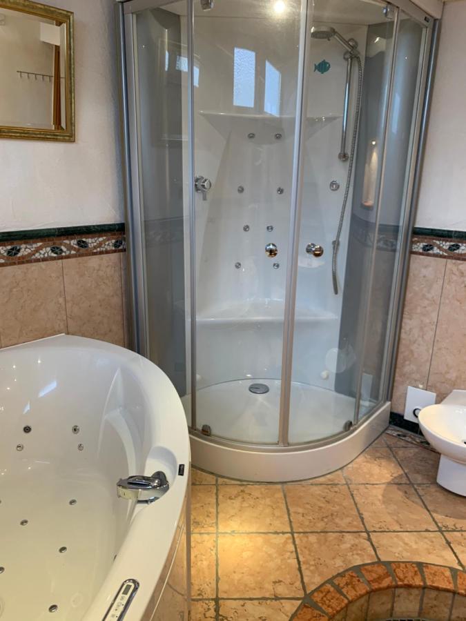 Aschaffapartment 4 Schlafzimmer Bis 10 Personen Bei Aschaffenburg Mainaschaff Ngoại thất bức ảnh